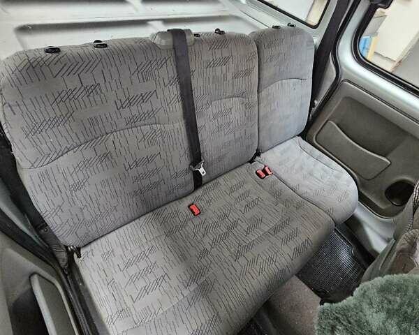 Серый Рено Кенгу, объемом двигателя 1.4 л и пробегом 625 тыс. км за 2600 $, фото 6 на Automoto.ua