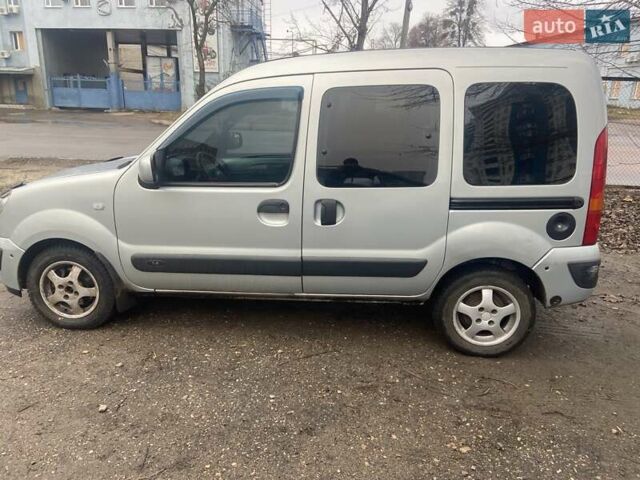 Сірий Рено Кєнгу, об'ємом двигуна 1.39 л та пробігом 284 тис. км за 5000 $, фото 7 на Automoto.ua