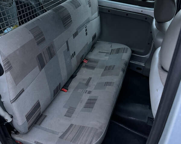 Сірий Рено Кєнгу, об'ємом двигуна 1.5 л та пробігом 270 тис. км за 3900 $, фото 7 на Automoto.ua