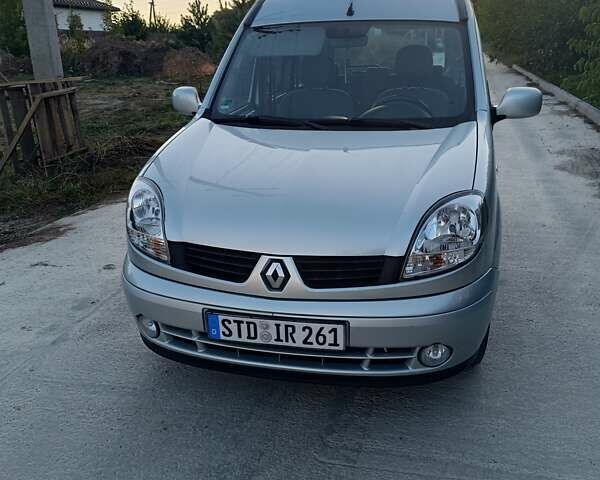 Серый Рено Кенгу, объемом двигателя 1.6 л и пробегом 221 тыс. км за 5600 $, фото 12 на Automoto.ua