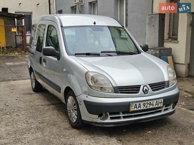 Серый Рено Кенгу, объемом двигателя 1.4 л и пробегом 625 тыс. км за 2600 $, фото 3 на Automoto.ua