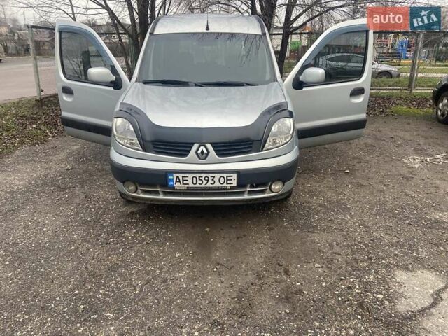 Сірий Рено Кєнгу, об'ємом двигуна 1.39 л та пробігом 284 тис. км за 5000 $, фото 13 на Automoto.ua