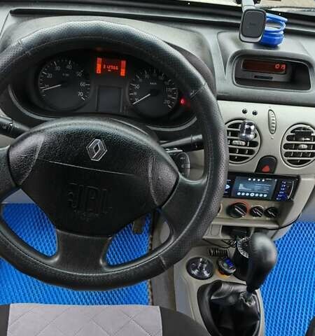 Серый Рено Кенгу, объемом двигателя 1.4 л и пробегом 312 тыс. км за 4700 $, фото 9 на Automoto.ua