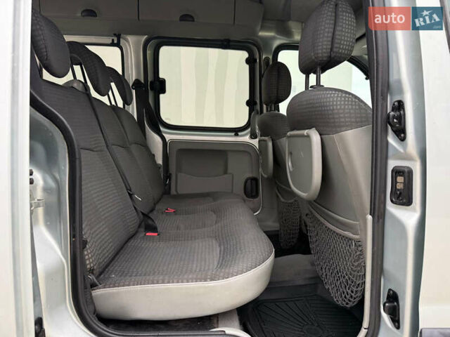 Серый Рено Кенгу, объемом двигателя 1.6 л и пробегом 224 тыс. км за 6300 $, фото 25 на Automoto.ua