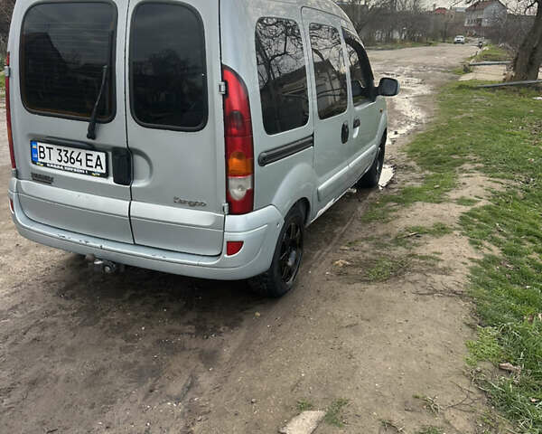 Серый Рено Кенгу, объемом двигателя 1.5 л и пробегом 350 тыс. км за 3800 $, фото 3 на Automoto.ua
