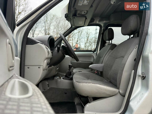 Серый Рено Кенгу, объемом двигателя 1.6 л и пробегом 224 тыс. км за 6300 $, фото 19 на Automoto.ua