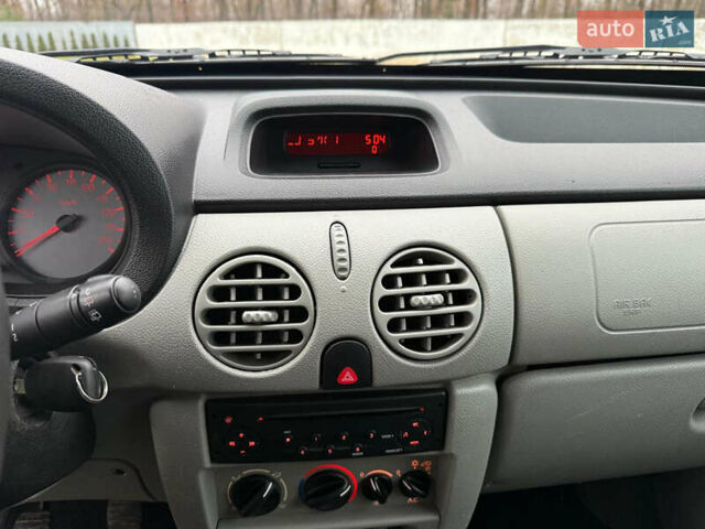 Серый Рено Кенгу, объемом двигателя 1.6 л и пробегом 224 тыс. км за 6300 $, фото 16 на Automoto.ua