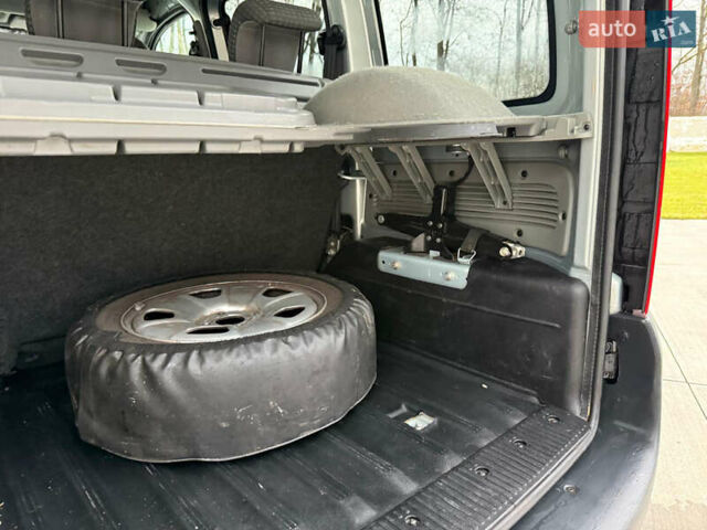 Серый Рено Кенгу, объемом двигателя 1.6 л и пробегом 224 тыс. км за 6300 $, фото 36 на Automoto.ua