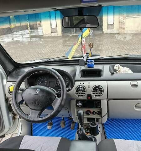 Серый Рено Кенгу, объемом двигателя 1.4 л и пробегом 312 тыс. км за 4700 $, фото 8 на Automoto.ua