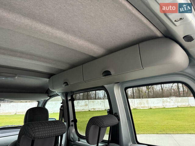 Серый Рено Кенгу, объемом двигателя 1.6 л и пробегом 224 тыс. км за 6300 $, фото 31 на Automoto.ua