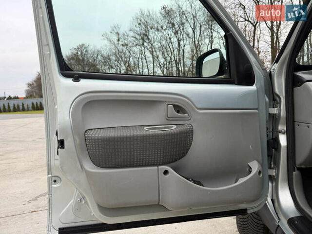 Серый Рено Кенгу, объемом двигателя 1.6 л и пробегом 224 тыс. км за 6300 $, фото 22 на Automoto.ua