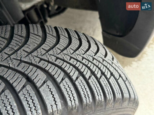 Серый Рено Кенгу, объемом двигателя 1.6 л и пробегом 224 тыс. км за 6300 $, фото 12 на Automoto.ua