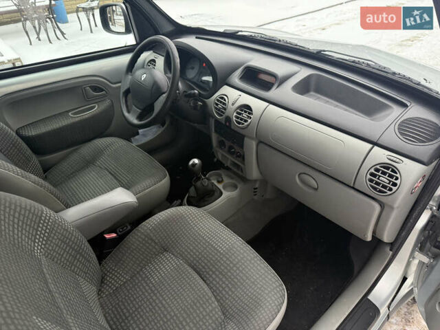 Серый Рено Кенгу, объемом двигателя 1.6 л и пробегом 224 тыс. км за 6200 $, фото 28 на Automoto.ua