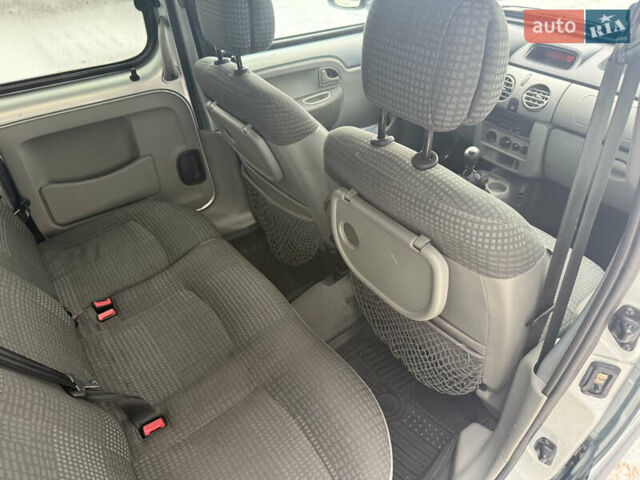 Серый Рено Кенгу, объемом двигателя 1.6 л и пробегом 224 тыс. км за 6200 $, фото 24 на Automoto.ua