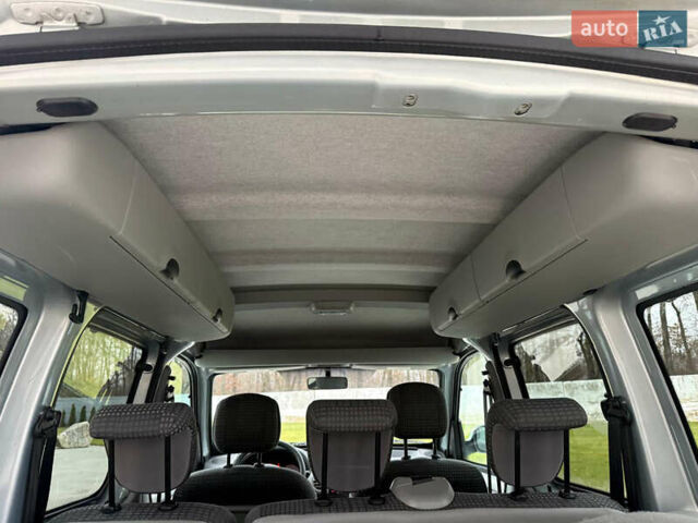 Серый Рено Кенгу, объемом двигателя 1.6 л и пробегом 224 тыс. км за 6300 $, фото 26 на Automoto.ua