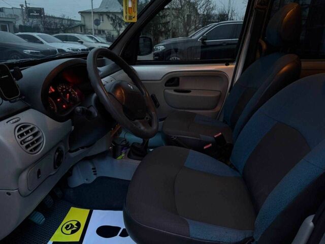 Сірий Рено Кєнгу, об'ємом двигуна 1.5 л та пробігом 291 тис. км за 4700 $, фото 9 на Automoto.ua