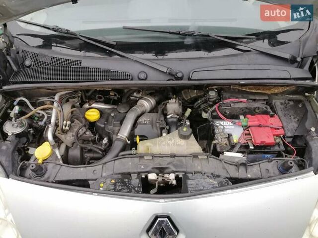 Серый Рено Кенгу, объемом двигателя 1.46 л и пробегом 365 тыс. км за 6300 $, фото 15 на Automoto.ua