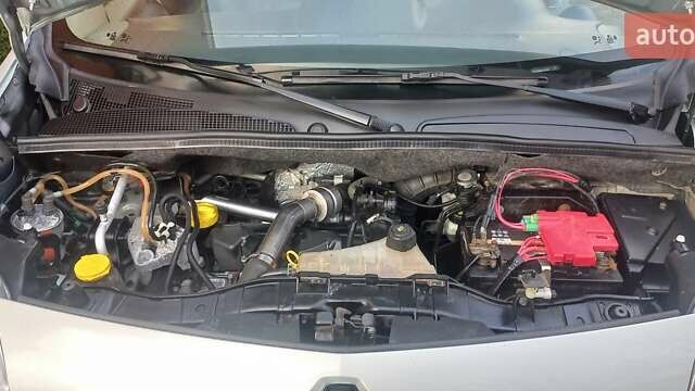 Серый Рено Кенгу, объемом двигателя 1.5 л и пробегом 260 тыс. км за 6200 $, фото 34 на Automoto.ua