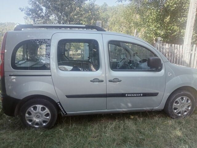 Серый Рено Кенгу, объемом двигателя 1.6 л и пробегом 195 тыс. км за 6300 $, фото 1 на Automoto.ua