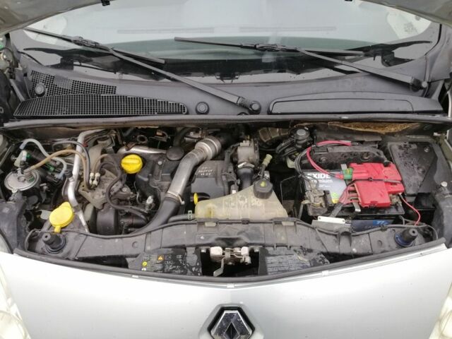 Серый Рено Кенгу, объемом двигателя 1.5 л и пробегом 364 тыс. км за 6300 $, фото 13 на Automoto.ua