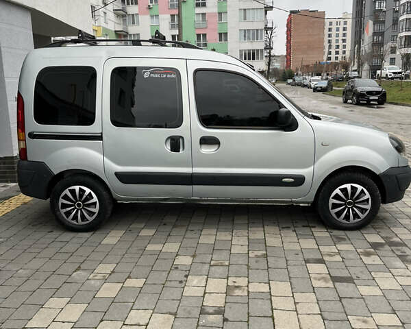 Серый Рено Кенгу, объемом двигателя 1.5 л и пробегом 290 тыс. км за 5400 $, фото 2 на Automoto.ua