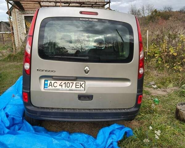 Серый Рено Кенгу, объемом двигателя 1.46 л и пробегом 252 тыс. км за 3500 $, фото 4 на Automoto.ua