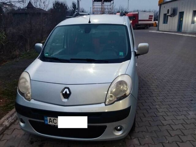 Серый Рено Кенгу, объемом двигателя 1.6 л и пробегом 170 тыс. км за 5888 $, фото 2 на Automoto.ua