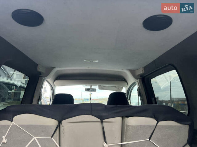 Сірий Рено Кєнгу, об'ємом двигуна 1.5 л та пробігом 242 тис. км за 5499 $, фото 34 на Automoto.ua