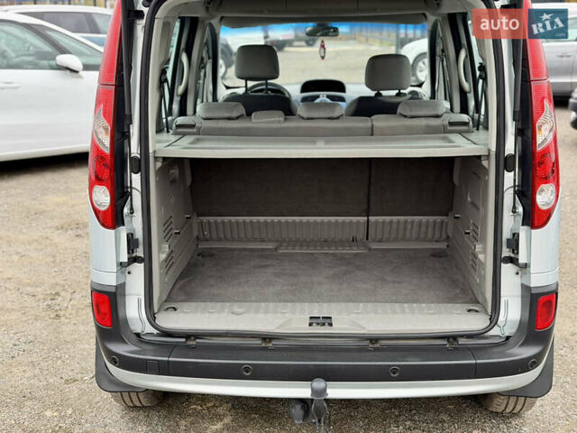 Сірий Рено Кєнгу, об'ємом двигуна 1.6 л та пробігом 175 тис. км за 8250 $, фото 15 на Automoto.ua