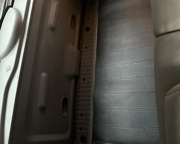 Серый Рено Кенгу, объемом двигателя 1.6 л и пробегом 206 тыс. км за 6000 $, фото 8 на Automoto.ua