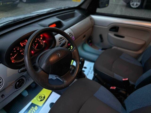 Сірий Рено Кєнгу, об'ємом двигуна 1.5 л та пробігом 291 тис. км за 4700 $, фото 10 на Automoto.ua