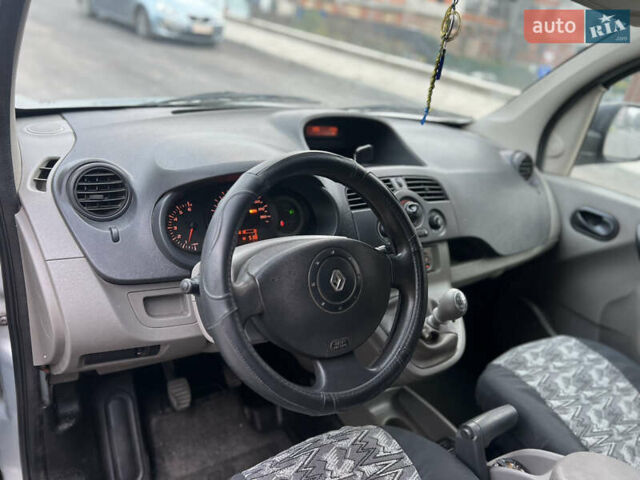 Сірий Рено Кєнгу, об'ємом двигуна 1.5 л та пробігом 242 тис. км за 5499 $, фото 21 на Automoto.ua