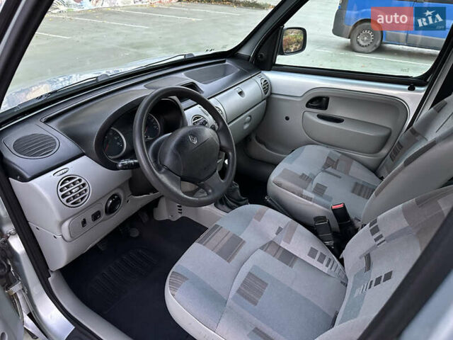 Рено Кенгу 2008 в Умани на Automoto.ua Серый Рено Кенгу, объемом двигателя 1.4 л и пробегом 172 тыс. км за 5500 $, фото 7 на Automoto.ua