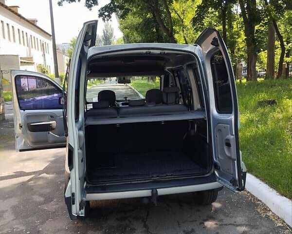 Серый Рено Кенгу, объемом двигателя 1.39 л и пробегом 136 тыс. км за 6900 $, фото 21 на Automoto.ua