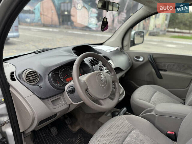 Рено Кенгу 2008 в Луцке на Automoto.ua Серый Рено Кенгу, объемом двигателя 1.5 л и пробегом 218 тыс. км за 7500 $, фото 9 на Automoto.ua
