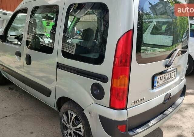 Рено Кенгу 2008 в Житомире на Automoto.ua Серый Рено Кенгу, объемом двигателя 1.39 л и пробегом 180 тыс. км за 6000 $, фото 3 на Automoto.ua