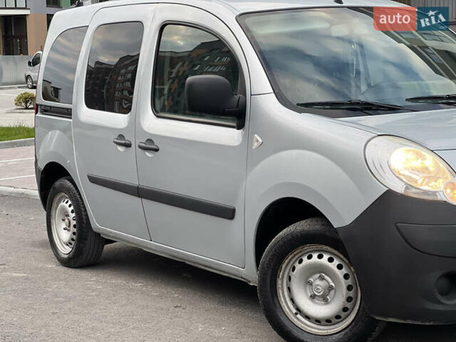 Сірий Рено Кєнгу, об'ємом двигуна 1.5 л та пробігом 242 тис. км за 5499 $, фото 8 на Automoto.ua