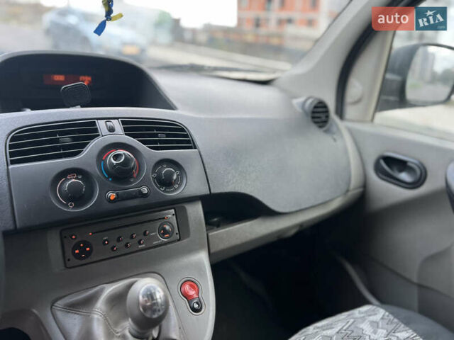 Сірий Рено Кєнгу, об'ємом двигуна 1.5 л та пробігом 242 тис. км за 5499 $, фото 22 на Automoto.ua