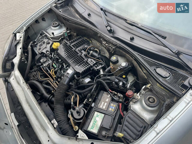 Рено Кенгу 2008 в Ровно на Automoto.ua Серый Рено Кенгу, объемом двигателя 1.5 л и пробегом 268 тыс. км за 4100 $, фото 27 на Automoto.ua