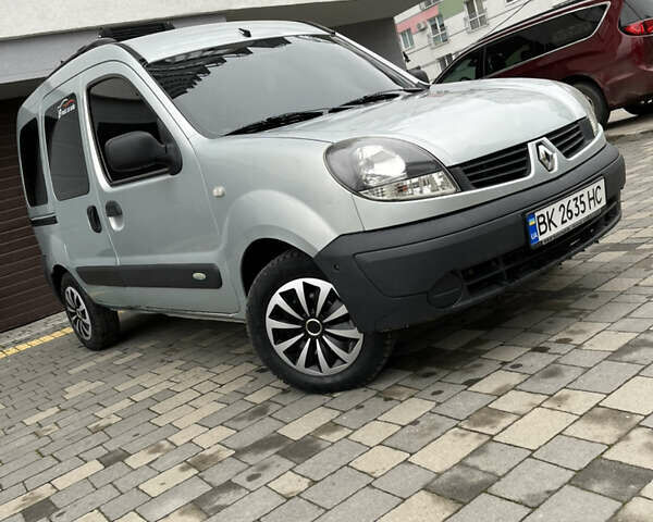 Серый Рено Кенгу, объемом двигателя 1.5 л и пробегом 290 тыс. км за 5400 $, фото 12 на Automoto.ua