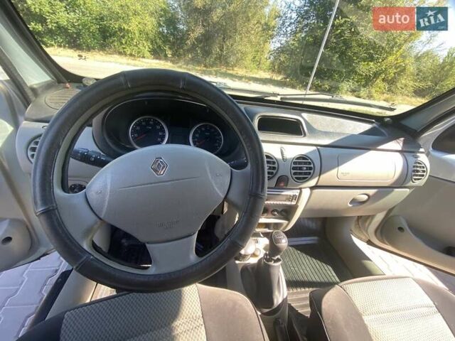 Сірий Рено Кєнгу, об'ємом двигуна 1.4 л та пробігом 191 тис. км за 4700 $, фото 8 на Automoto.ua