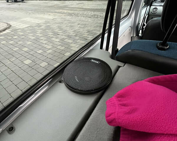 Серый Рено Кенгу, объемом двигателя 1.5 л и пробегом 290 тыс. км за 5400 $, фото 22 на Automoto.ua