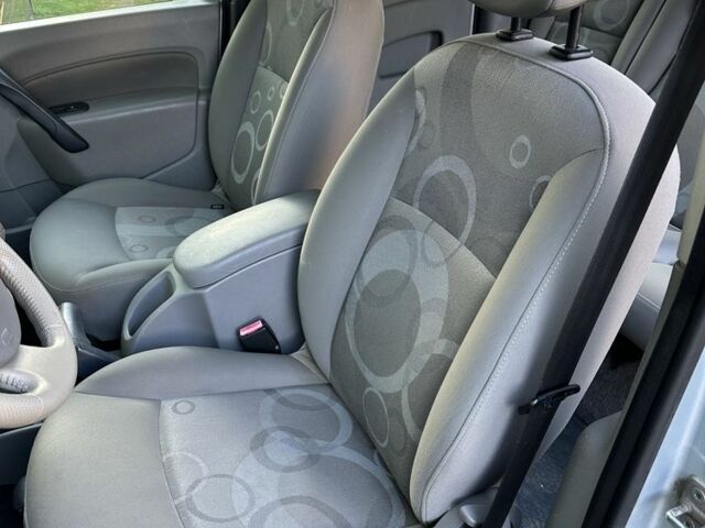 Серый Рено Кенгу, объемом двигателя 1.5 л и пробегом 237 тыс. км за 7350 $, фото 11 на Automoto.ua