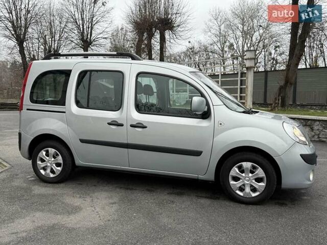 Сірий Рено Кєнгу, об'ємом двигуна 1.6 л та пробігом 168 тис. км за 7450 $, фото 8 на Automoto.ua