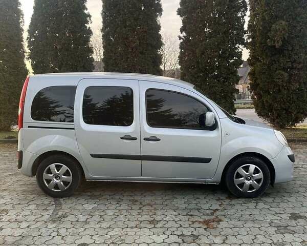 Серый Рено Кенгу, объемом двигателя 1.46 л и пробегом 245 тыс. км за 6250 $, фото 21 на Automoto.ua