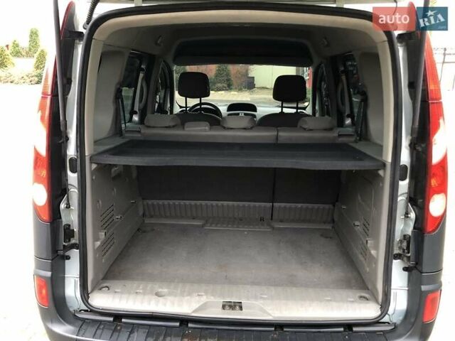 Серый Рено Кенгу, объемом двигателя 1.5 л и пробегом 241 тыс. км за 7600 $, фото 16 на Automoto.ua