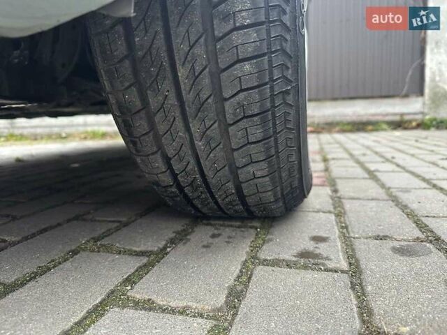 Серый Рено Кенгу, объемом двигателя 1.6 л и пробегом 206 тыс. км за 6000 $, фото 6 на Automoto.ua