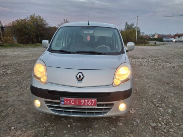 Серый Рено Кенгу, объемом двигателя 1.5 л и пробегом 237 тыс. км за 7350 $, фото 2 на Automoto.ua