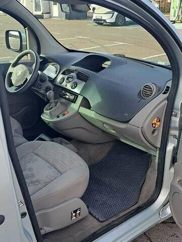 Серый Рено Кенгу, объемом двигателя 1.5 л и пробегом 225 тыс. км за 7300 $, фото 1 на Automoto.ua