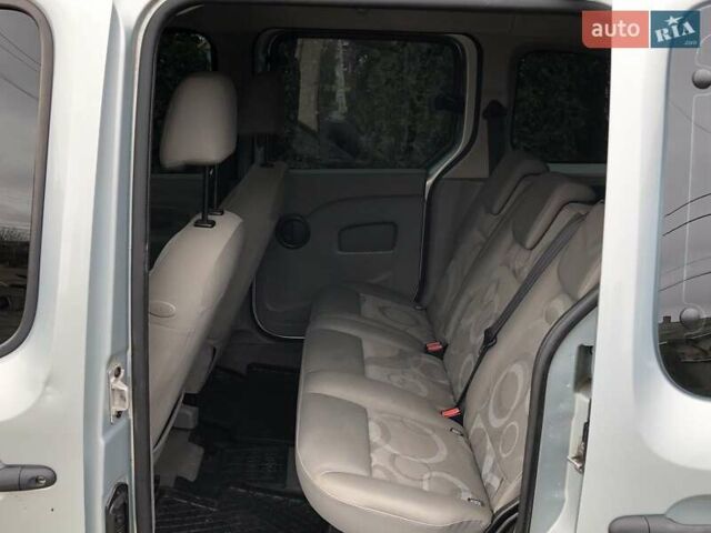 Серый Рено Кенгу, объемом двигателя 1.5 л и пробегом 241 тыс. км за 7600 $, фото 14 на Automoto.ua